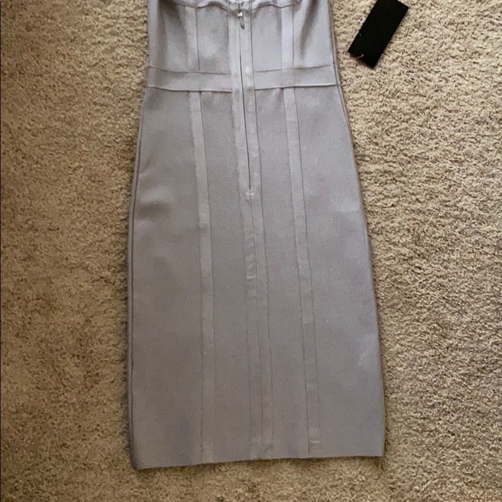 Dress - Picture 4 of 4